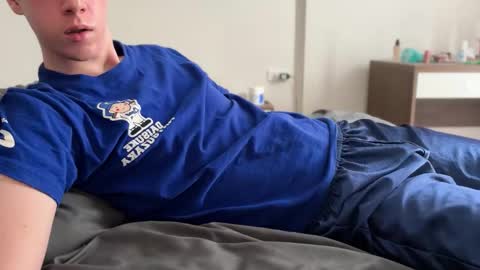 Snapshot of alexwos chatting on 09-24-25, 06:39 Alex online show from 09-24-25, 06:39