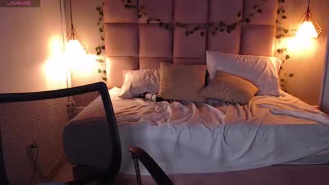Snapshot of alexxa_curvy_ chatting on 02-15-25, 04:03 Alexxa curvy online show from 02-15-25, 04:03