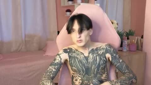 Snapshot of alexxone_ chatting on 09-29-25, 11:59 Alex online show from 09-29-25, 11:59