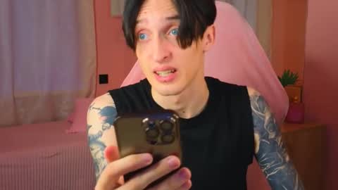 Snapshot of alexxone_ chatting on 10-03-25, 12:02 Alex online show from 10-03-25, 12:02