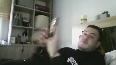 Snapshot of alexxro20 chatting on 02-18-26, 12:23 alexxro20 online show from 02-18-26, 12:23