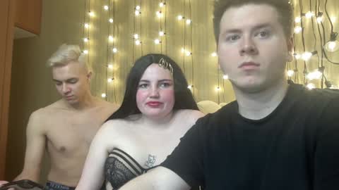 Snapshot of alexxx_d chatting on 12-27-24, 09:22 AlexDimaIgor online show from 12-27-24, 09:22