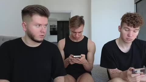 Snapshot of alexxx_d chatting on 05-18-26, 08:42 AlexDimaIgor online show from 05-18-26, 08:42