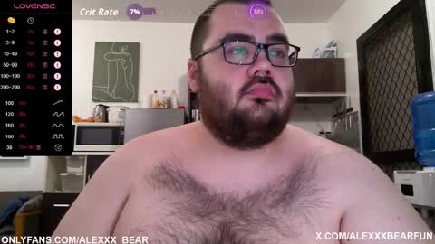 Snapshot of alexxxbear chatting on 10-27-25, 09:41 alexxxbear online show from 10-27-25, 09:41