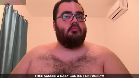 Snapshot of alexxxbear chatting on 02-18-26, 09:33 alexxxbear online show from 02-18-26, 09:33