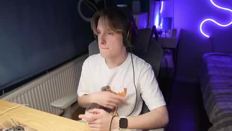 Alexycutie online show from 04-30-26, 07:31