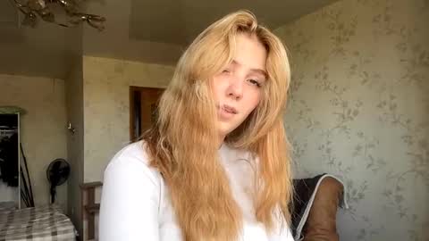 Snapshot of alfrediamalcom chatting on 09-25-25, 07:45 Maria online show from 09-25-25, 07:45