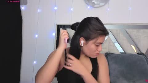 Carolina Join The Fan Club  online show from 04-16-26, 12:00