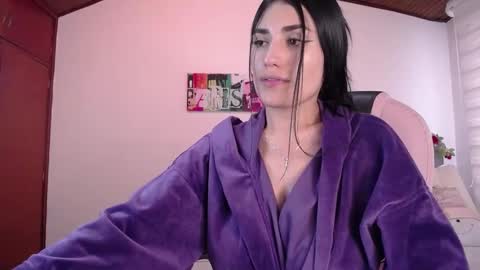 Snapshot of alheli_16 chatting on 12-12-24, 03:05 Alheli online show from 12-12-24, 03:05