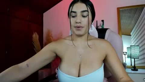 Snapshot of alheli_16 chatting on 10-04-25, 12:36 Alheli online show from 10-04-25, 12:36