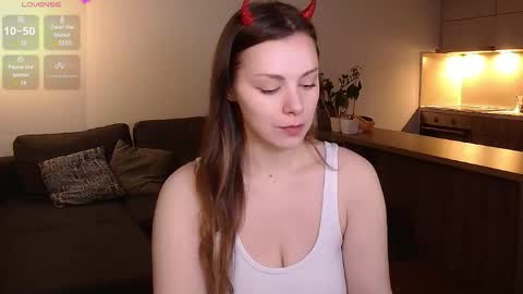 Snapshot of ali_cooper chatting on 11-02-25, 12:07 Alison online show from 11-02-25, 12:07