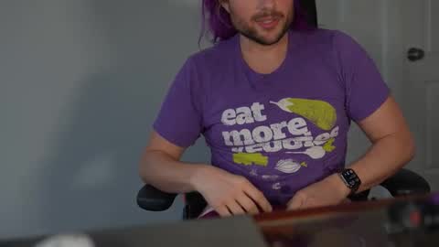 Snapshot of alibastersword chatting on 02-12-26, 01:11 Luke online show from 02-12-26, 01:11