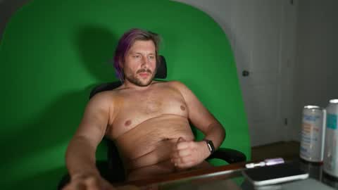 Snapshot of alibastersword chatting on 04-01-26, 05:30 Luke online show from 04-01-26, 05:30