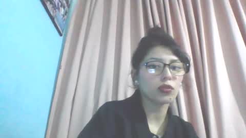 Snapshot of alibava22 chatting on 02-11-26, 11:21 alibava22 online show from 02-11-26, 11:21