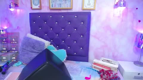 AlicceBlack8 online show from 01-04-25, 07:55