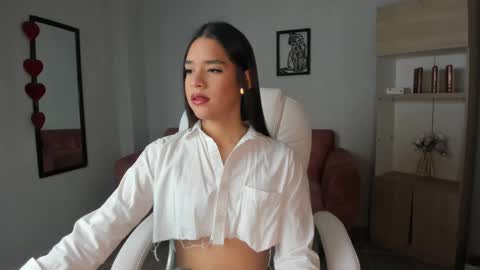 Snapshot of alice23jones chatting on 03-11-25, 12:39 Alice online show from 03-11-25, 12:39