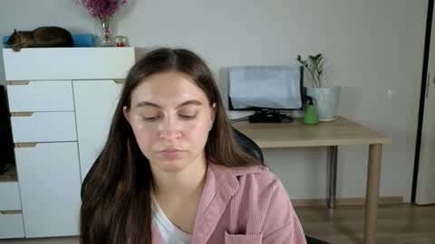 Alice online show from 09-26-25, 06:56