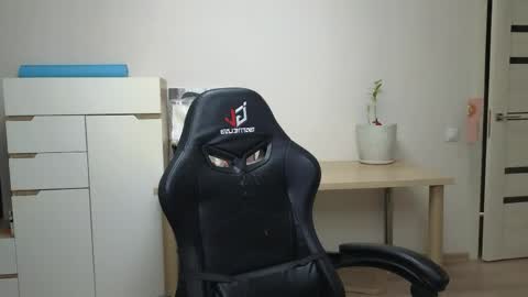 Alice online show from 04-22-26, 06:20