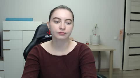 Alice online show from 05-30-26, 03:42
