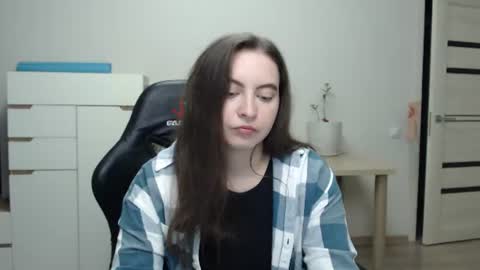Alice online show from 06-16-26, 07:27