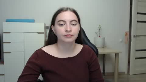 Alice online show from 06-23-26, 04:05