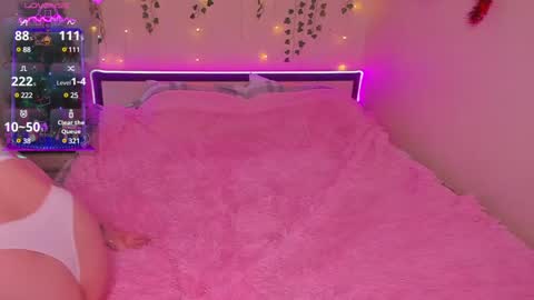 Alice   Miss online show from 12-21-24, 08:10