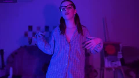 Alice online show from 11-25-25, 09:48