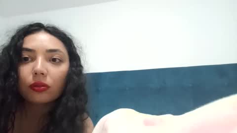 Snapshot of alice_allia chatting on 10-31-25, 10:22 Alice online show from 10-31-25, 10:22