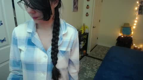 Snapshot of alice_asks chatting on 03-20-26, 06:29 Alice Asks online show from 03-20-26, 06:29