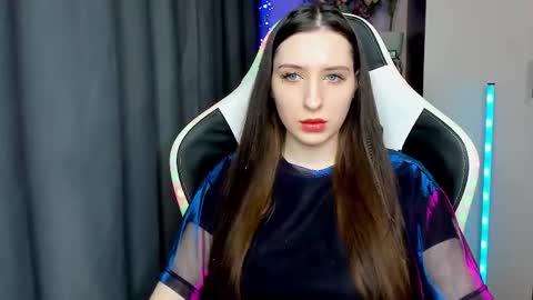 Snapshot of alice_bailey chatting on 01-09-26, 12:41 Alice online show from 01-09-26, 12:41