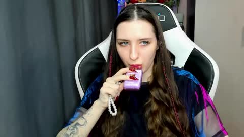 Snapshot of alice_bailey chatting on 04-03-26, 12:36 Alice online show from 04-03-26, 12:36