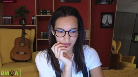 Snapshot of alice_bane chatting on 12-19-24, 04:35 A R Y A  T I A online show from 12-19-24, 04:35