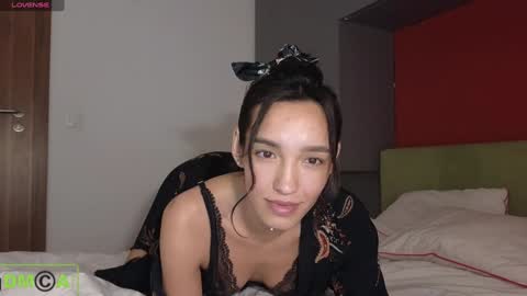 Snapshot of alice_bane chatting on 01-05-25, 03:45 A R Y A  T I A online show from 01-05-25, 03:45