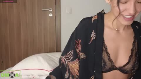 Snapshot of alice_bane chatting on 01-05-25, 07:49 A R Y A  T I A online show from 01-05-25, 07:49