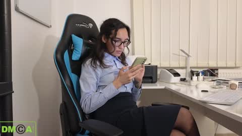 Snapshot of alice_bane chatting on 01-07-25, 06:35 A R Y A  T I A online show from 01-07-25, 06:35