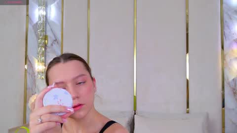 Alice in Wonderland  online show from 02-20-25, 05:01