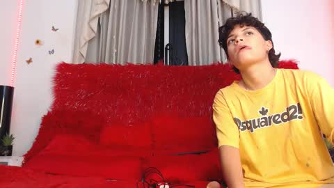 Snapshot of alice_dark21 chatting on 01-08-26, 05:10 Alice Dark online show from 01-08-26, 05:10