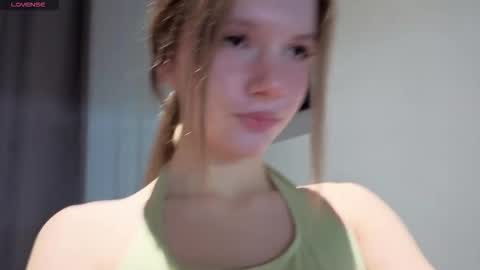 My name is Alice find out about me in the Fansly  online show from 01-18-26, 06:17