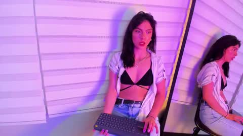 Snapshot of alice_lodge chatting on 10-09-25, 03:15 alice_lodge online show from 10-09-25, 03:15