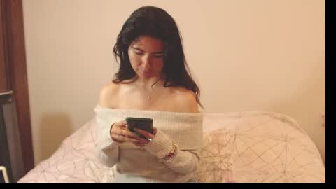 Snapshot of alice_middle01 chatting on 11-11-25, 02:28 Alice online show from 11-11-25, 02:28