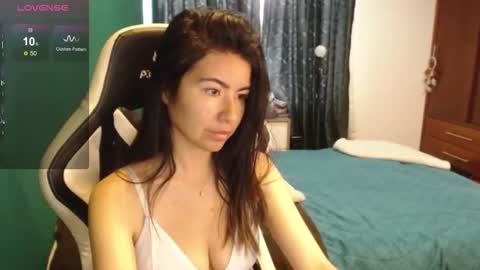 Snapshot of alice_middle01 chatting on 03-02-26, 02:24 Alice online show from 03-02-26, 02:24