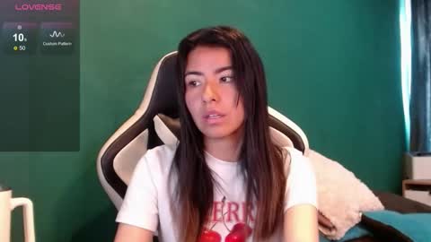 Snapshot of alice_middle01 chatting on 03-03-26, 03:07 Alice online show from 03-03-26, 03:07