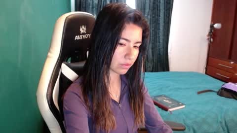 Snapshot of alice_middle01 chatting on 03-09-26, 01:15 Alice online show from 03-09-26, 01:15