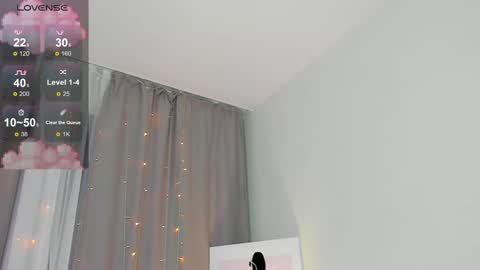 Snapshot of alice_miiiller chatting on 03-12-25, 04:46 Alice online show from 03-12-25, 04:46