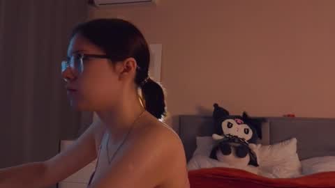 Snapshot of alice_miiiller chatting on 09-19-25, 02:35 Alice online show from 09-19-25, 02:35