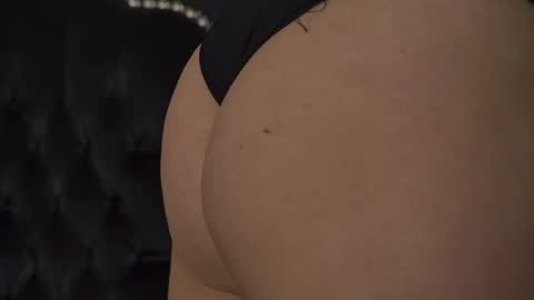 Snapshot of alice_munro chatting on 02-18-26, 06:26 AliceMunro online show from 02-18-26, 06:26