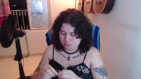 Alicia Aldara online show from 12-17-25, 10:21