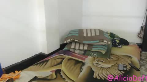 Snapshot of alice_psilocybe_sabina420 chatting on 07-06-26, 03:58 Alicia Aldara online show from 07-06-26, 03:58