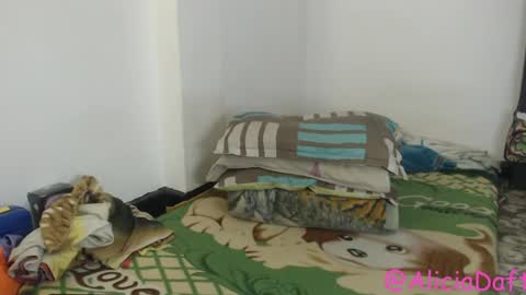 Snapshot of alice_psilocybe_sabina420 chatting on 07-25-26, 07:22 Alicia Aldara online show from 07-25-26, 07:22