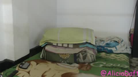 Snapshot of alice_psilocybe_sabina420 chatting on 07-27-26, 05:31 Alicia Aldara online show from 07-27-26, 05:31